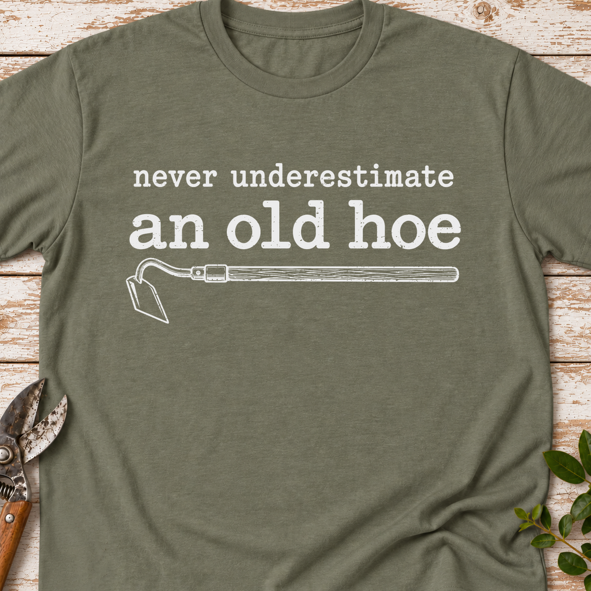 T‑Shirt "An Old Hoe"