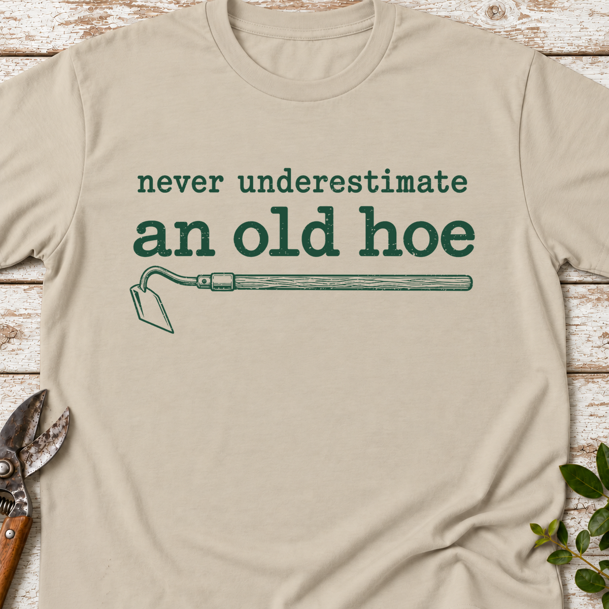 T‑Shirt "An Old Hoe"