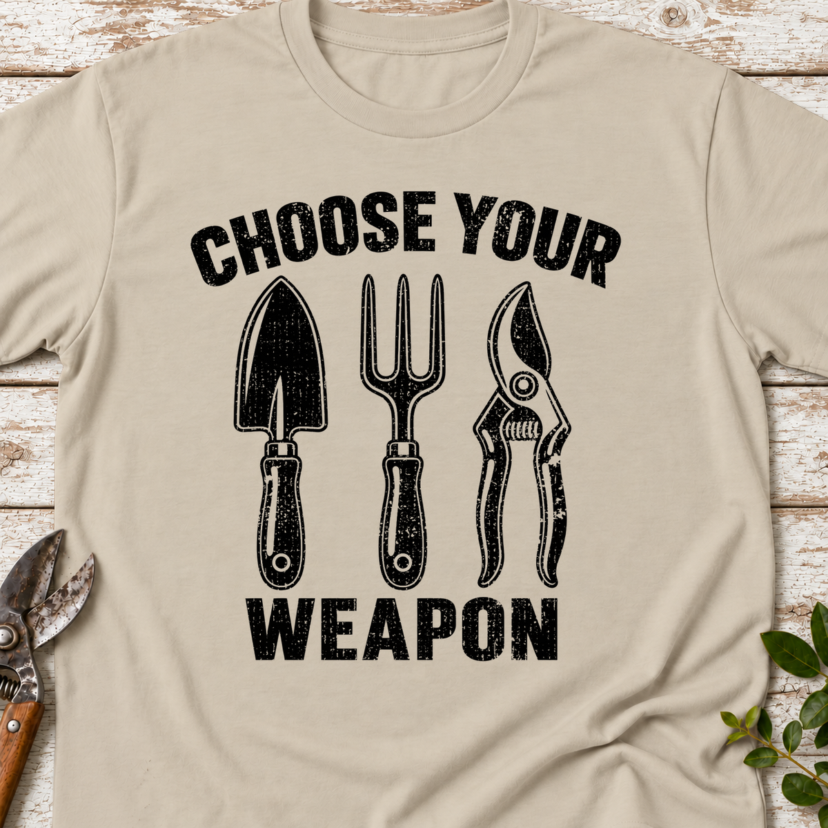 T‑Shirt "Choose Weapon"