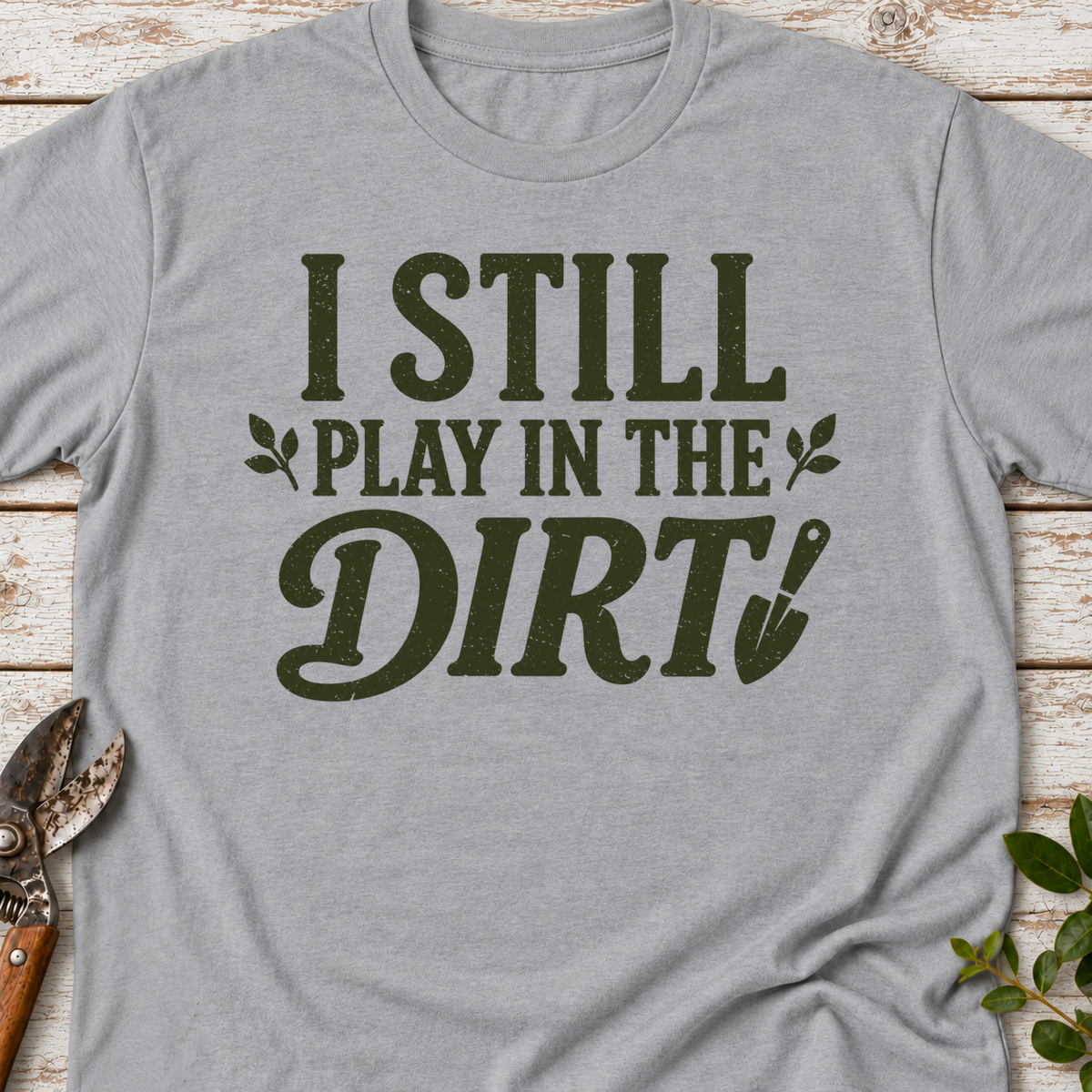 T‑Shirt "Play in Dirt"